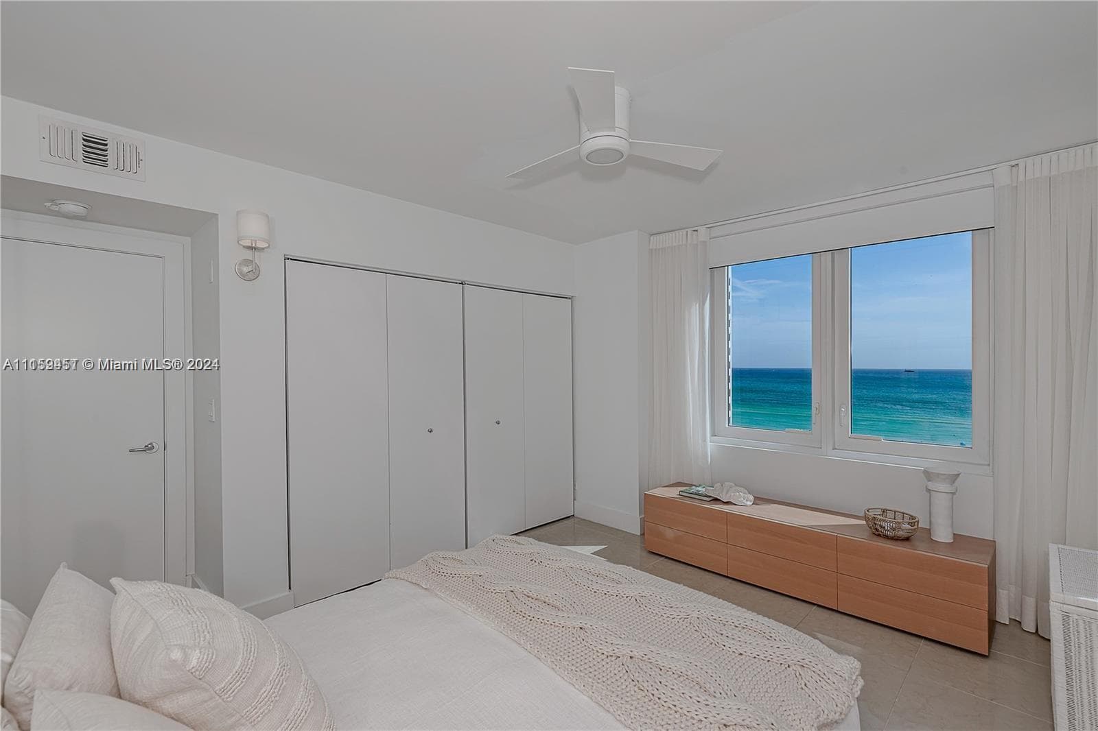 2301 Collins Ave 938 photo 7