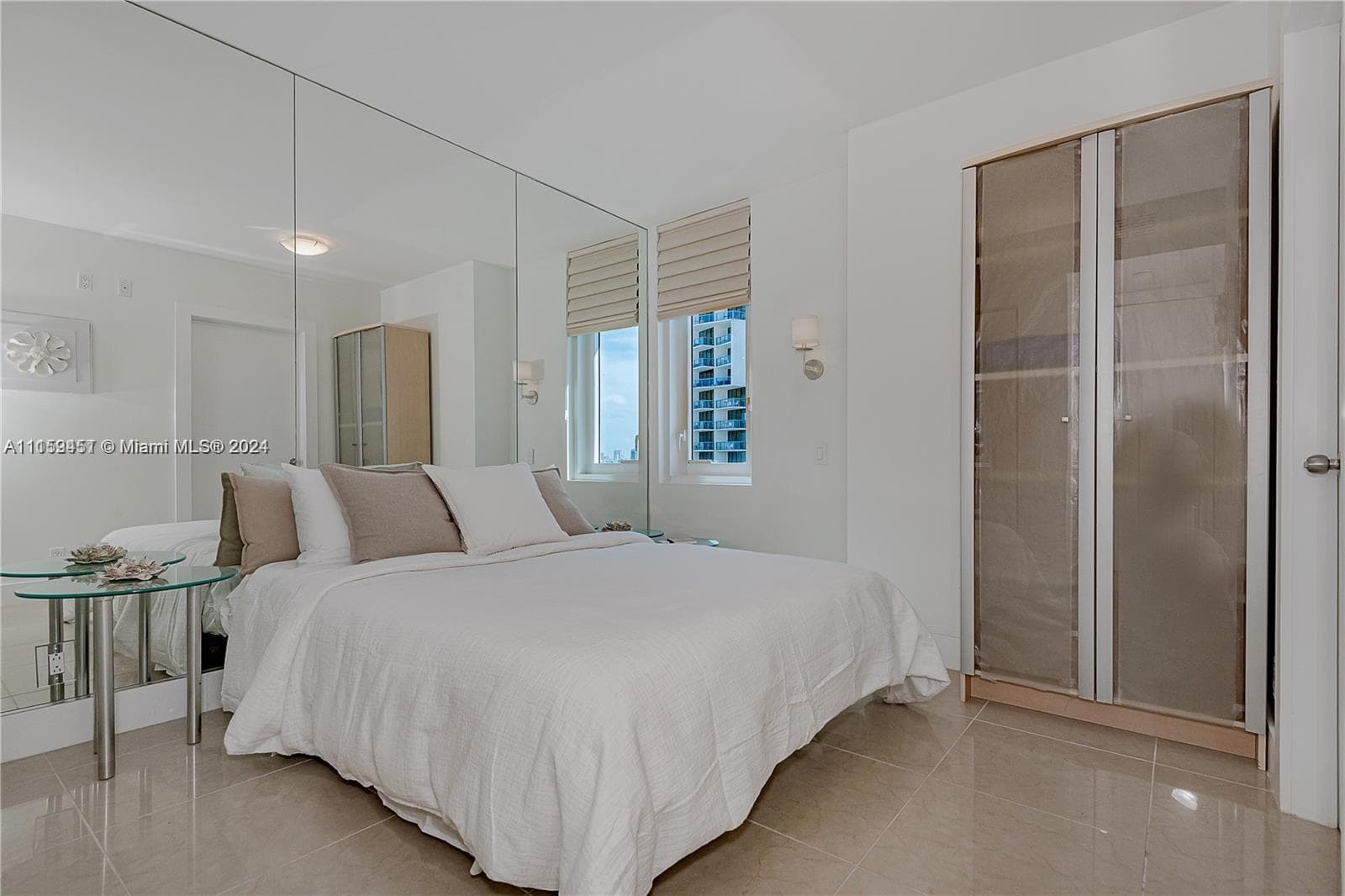 2301 Collins Ave 938 photo 11