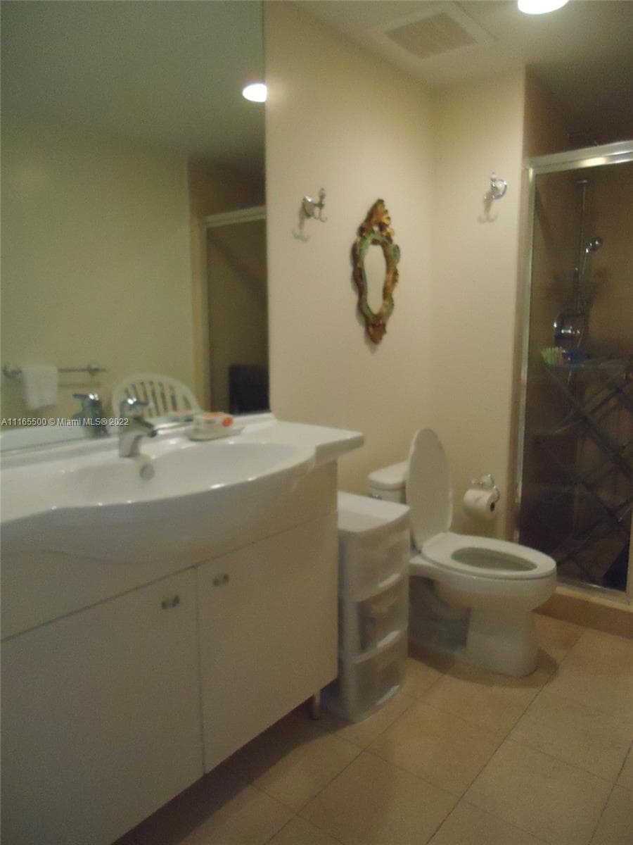 1830 S Ocean Dr 1505 photo 8