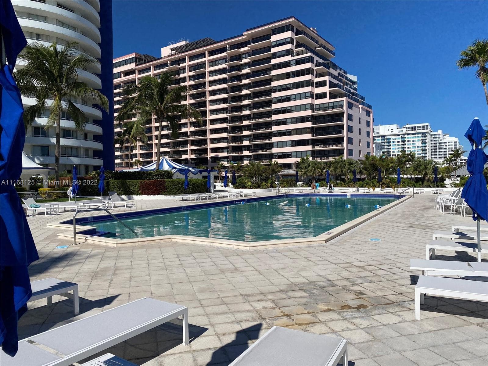 5161 Collins Ave 914 photo 23