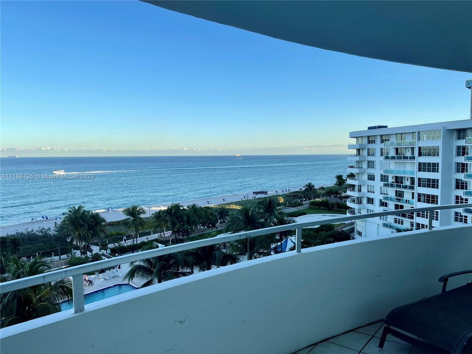 5161 Collins Ave 914 photo 3