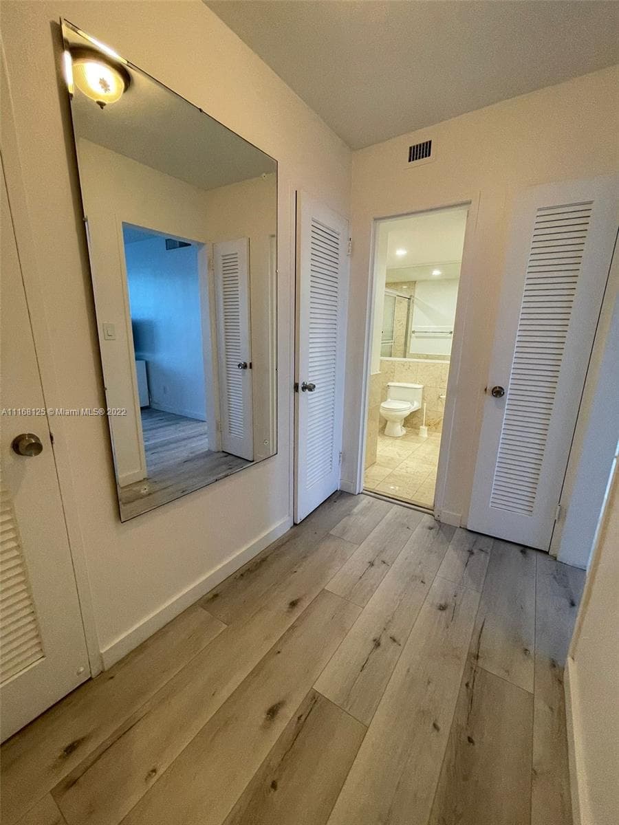 5161 Collins Ave 914 photo 9