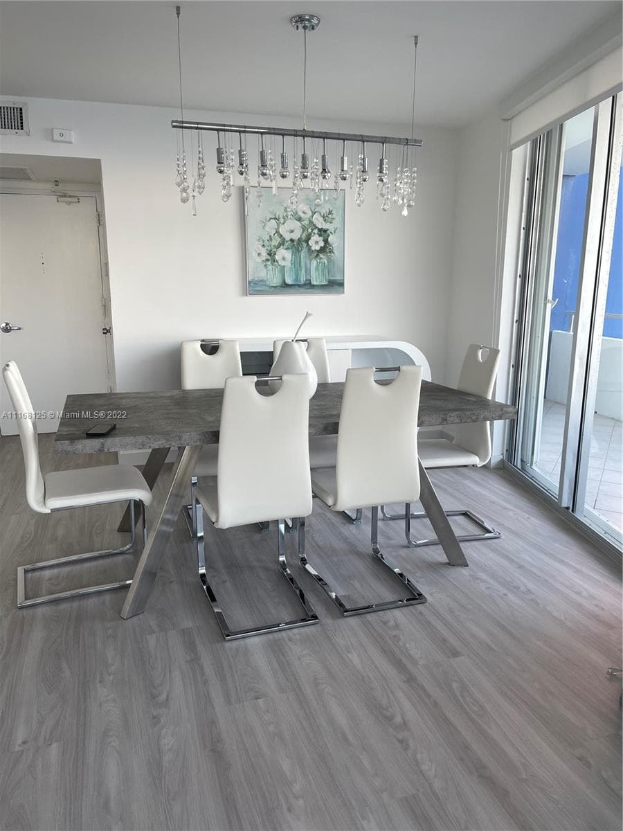 5161 Collins Ave 914 photo 11