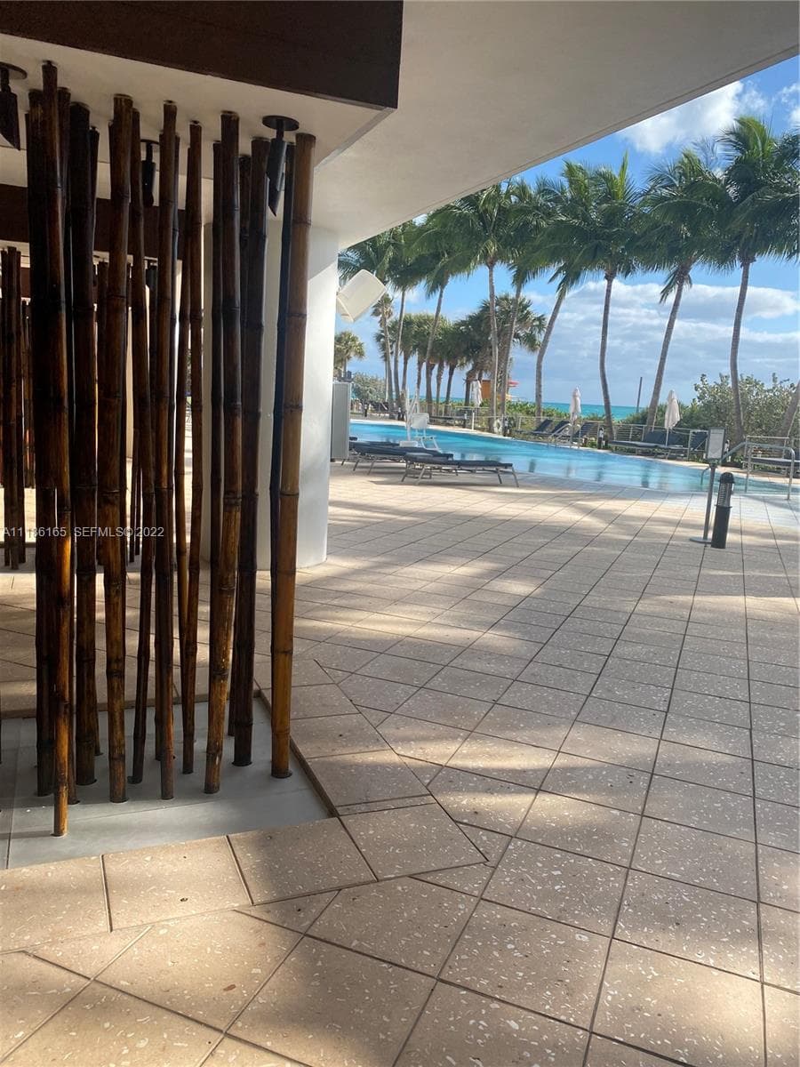 6801 Collins Ave 1102 (door 1111) photo 13