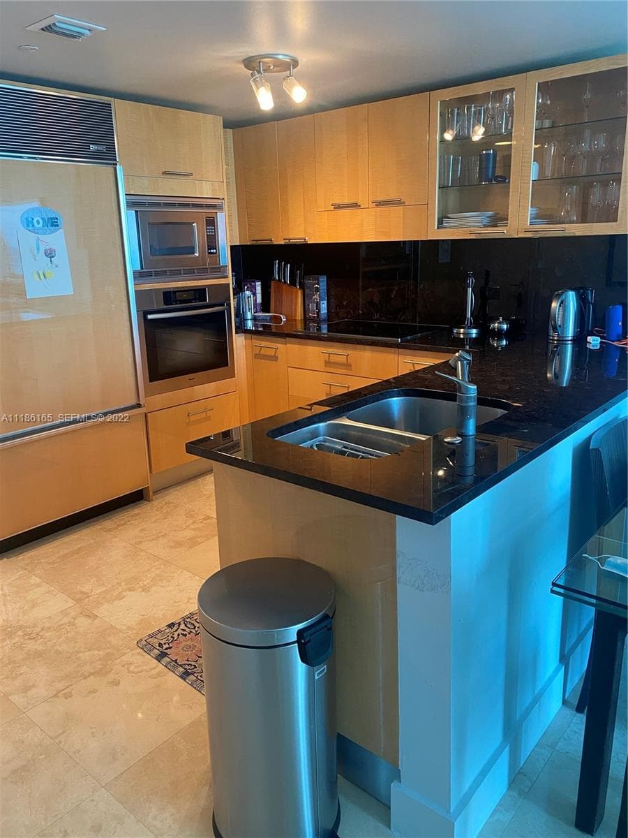6801 Collins Ave 1102 (door 1111) photo 3