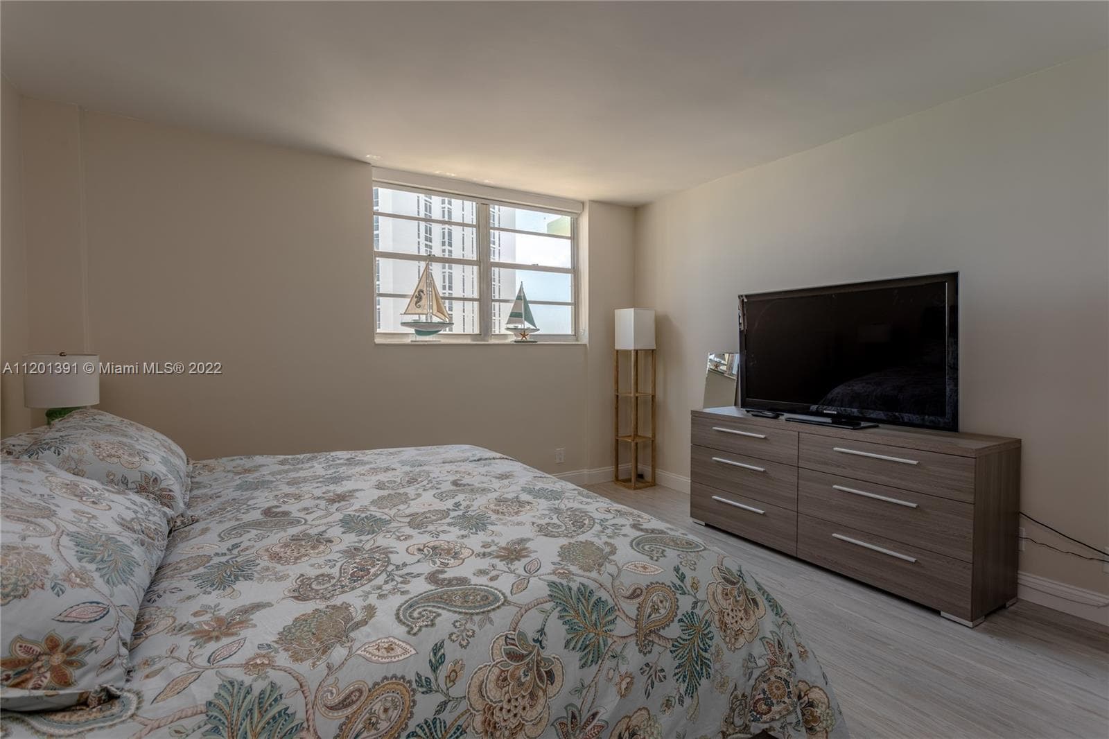 3901 S Ocean Dr 10M photo 16