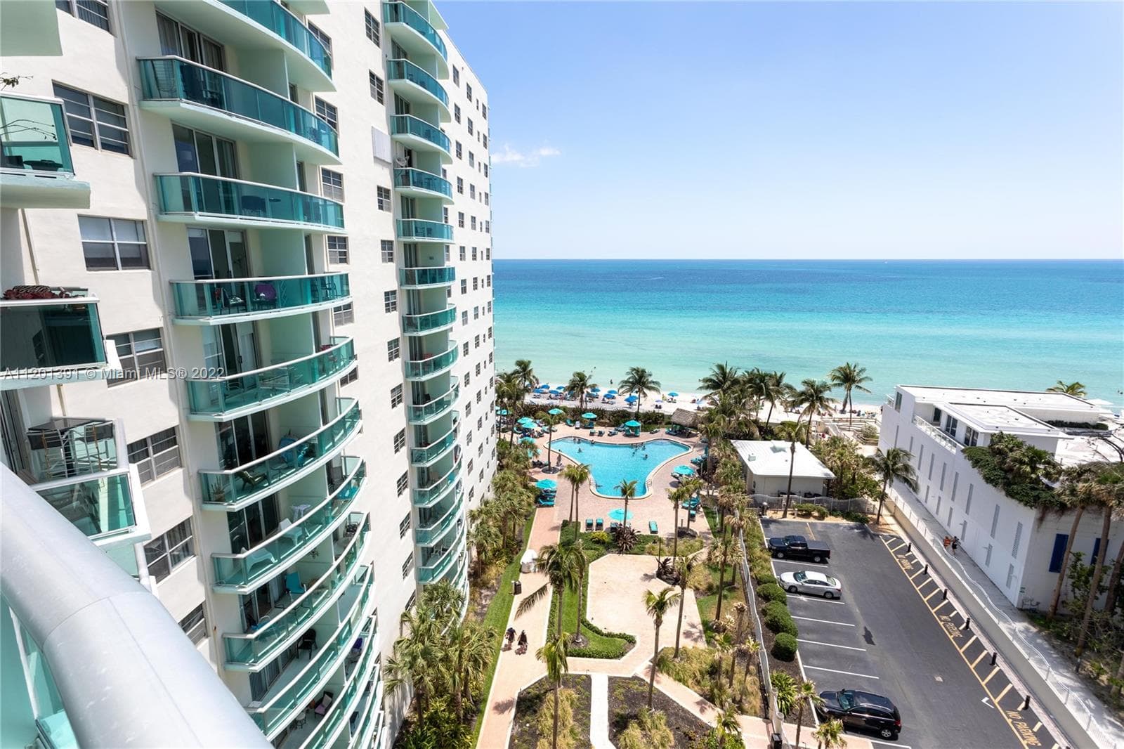 3901 S Ocean Dr 10M photo 3