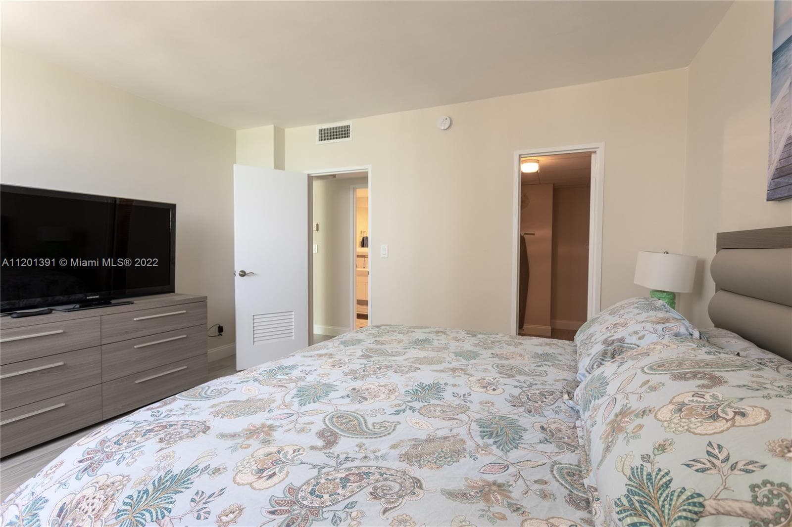 3901 S Ocean Dr 10M photo 15