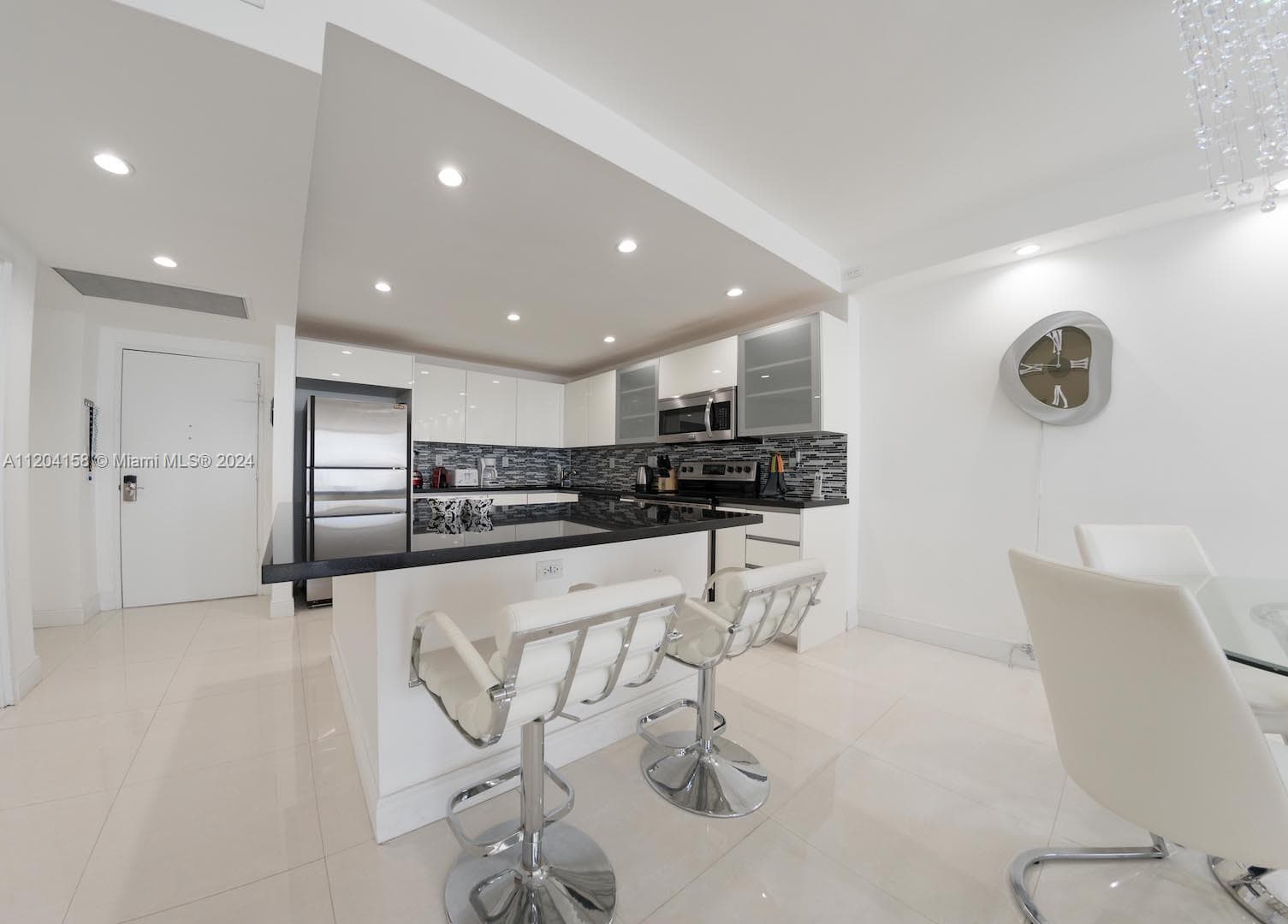 5601 Collins Ave 1603 photo 9