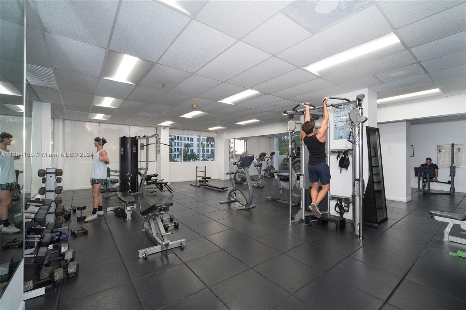 5601 Collins Ave 1603 photo 18