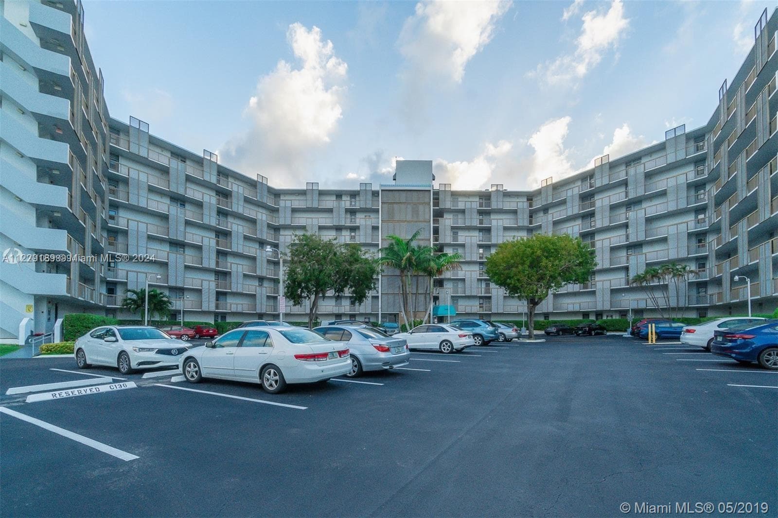 3401 N Country Club Dr 406 photo 3