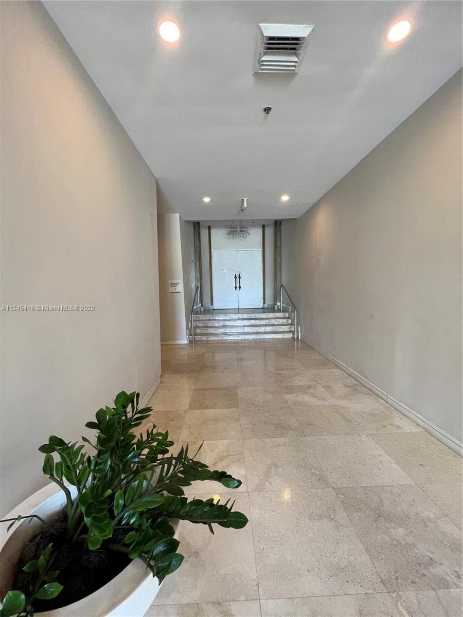5161 Collins Ave 309 photo 24