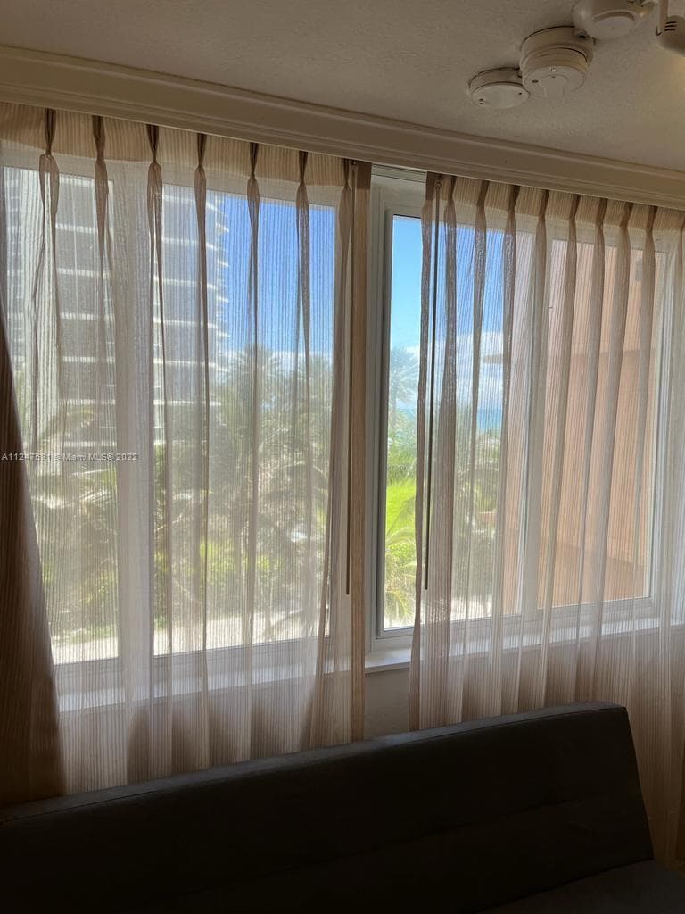 19201 Collins Ave 218 photo 8