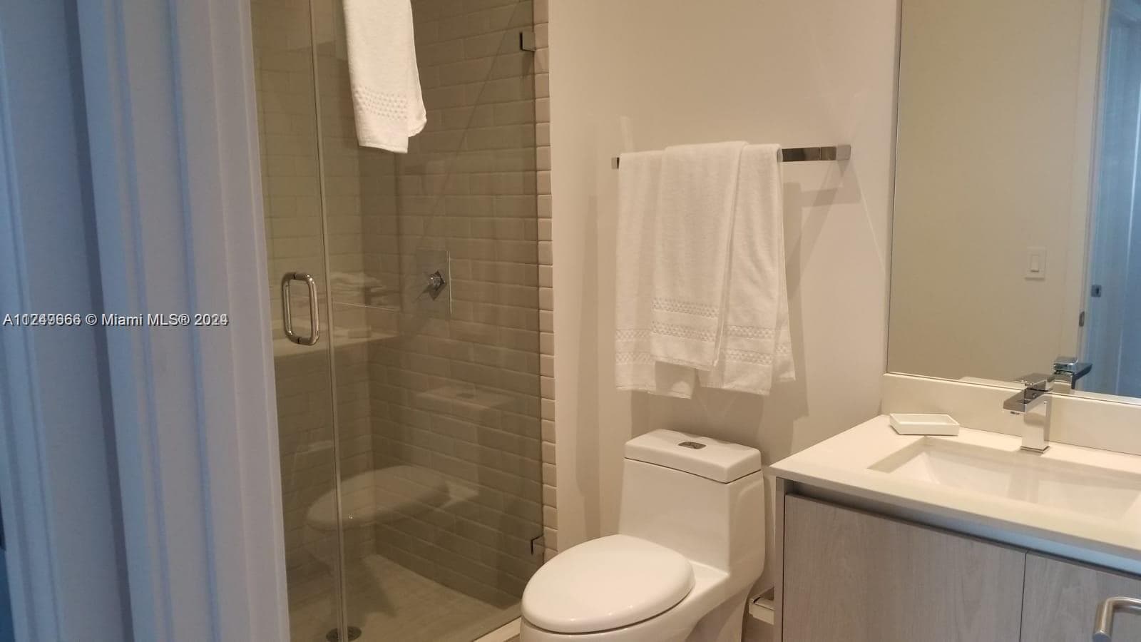 4010 S Ocean Dr R301 photo 8