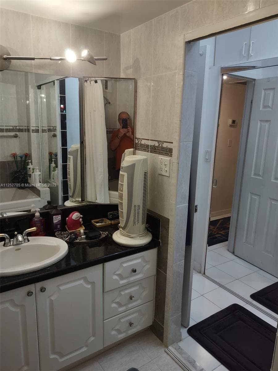 4747 Collins Ave 107 photo 12