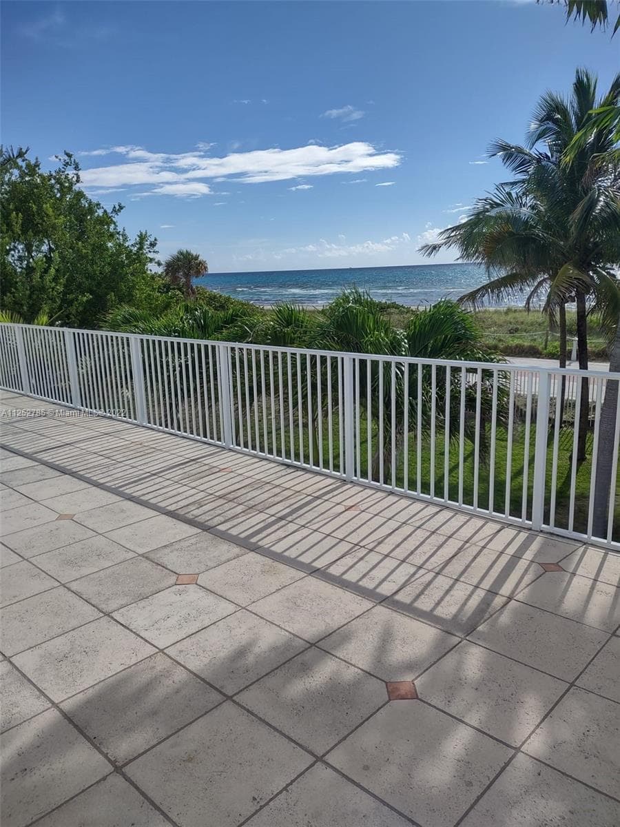 4747 Collins Ave 107 photo 3