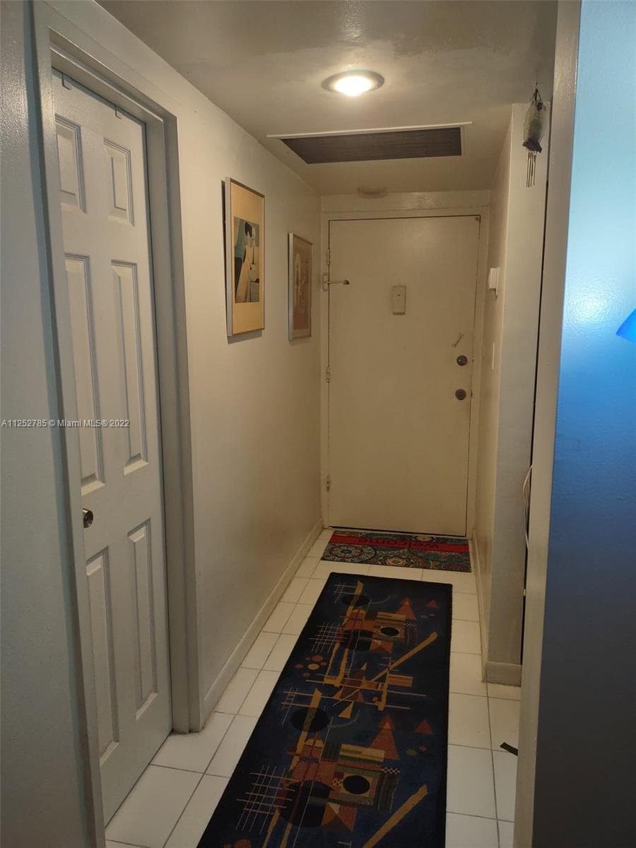 4747 Collins Ave 107 photo 4