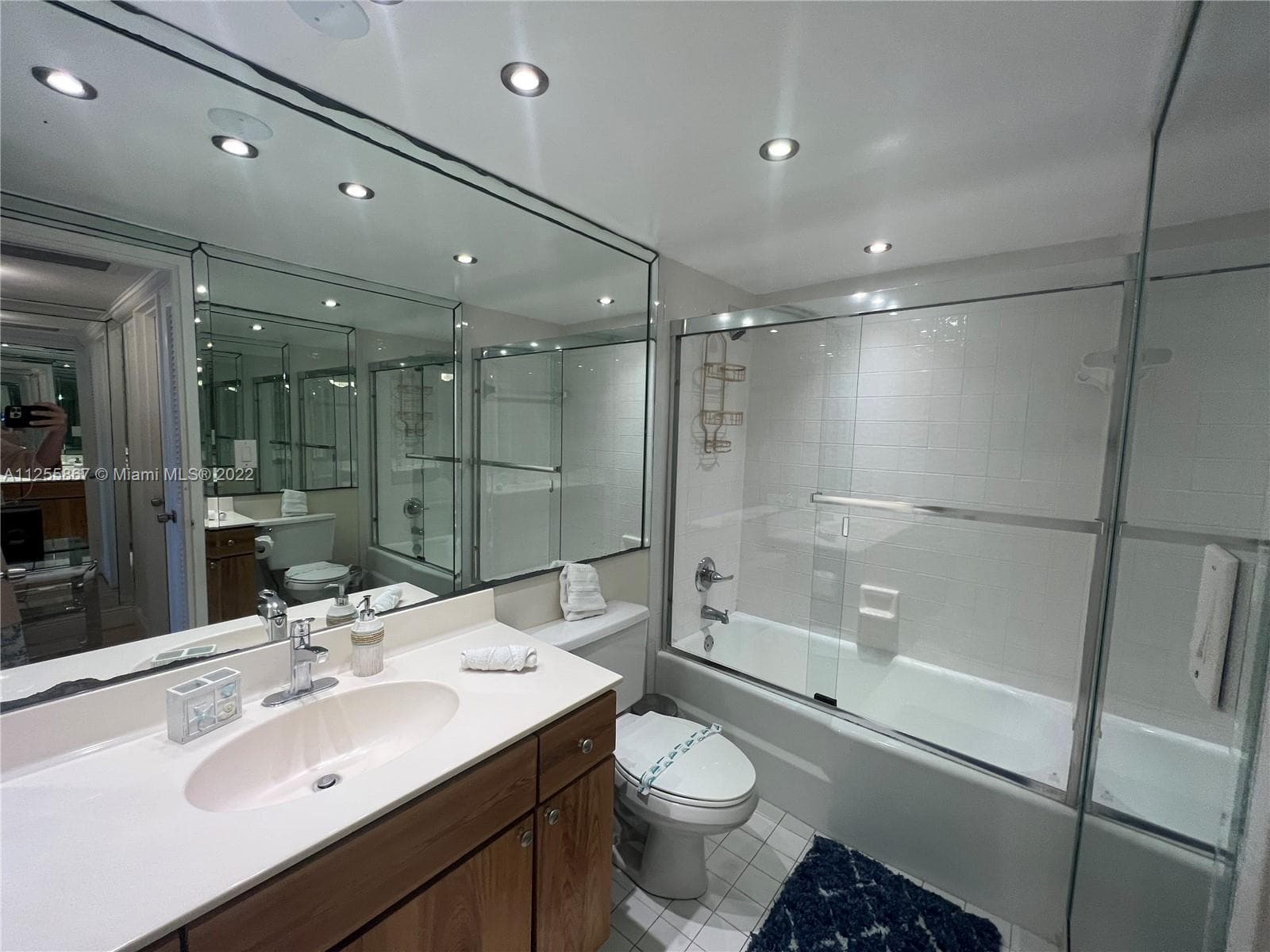 5161 Collins Ave 1711 photo 13