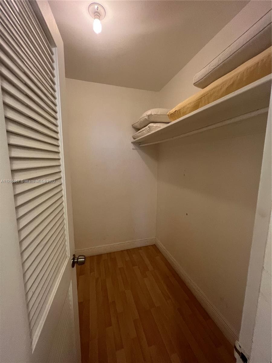 5161 Collins Ave 1711 photo 12