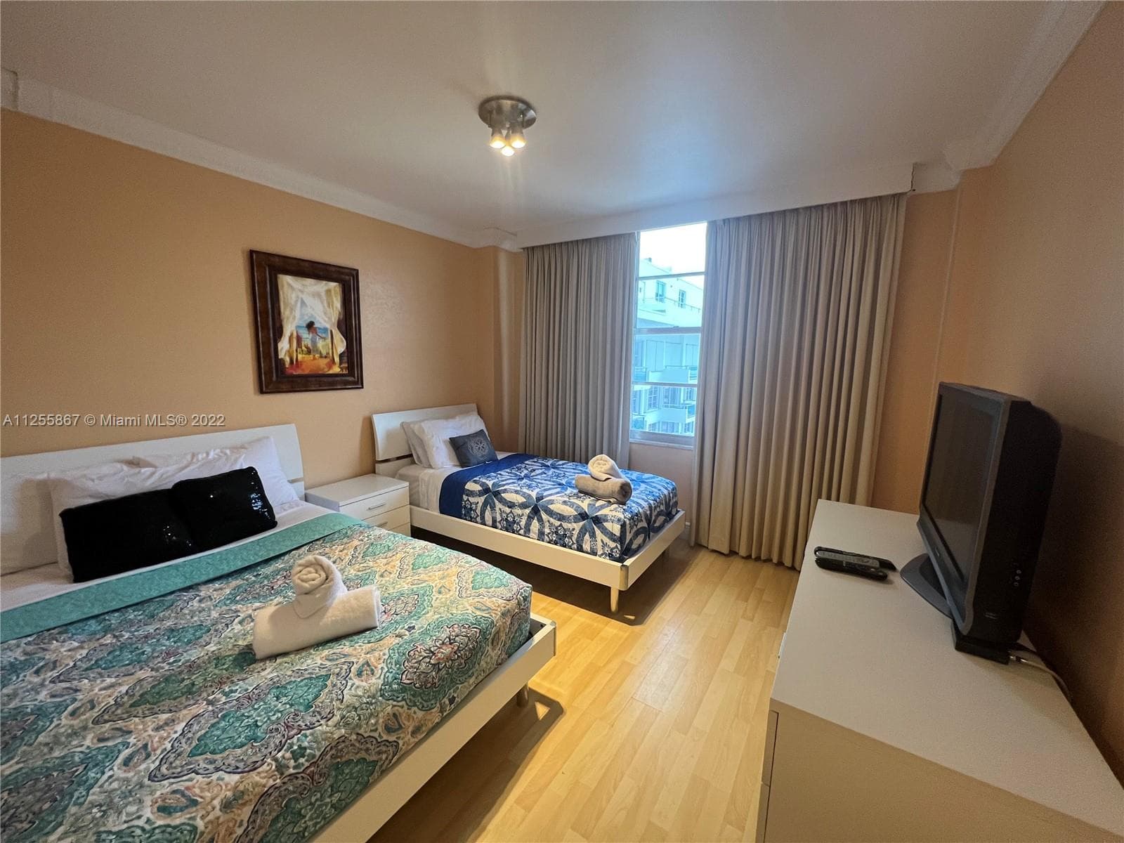 5161 Collins Ave 1711 photo 14