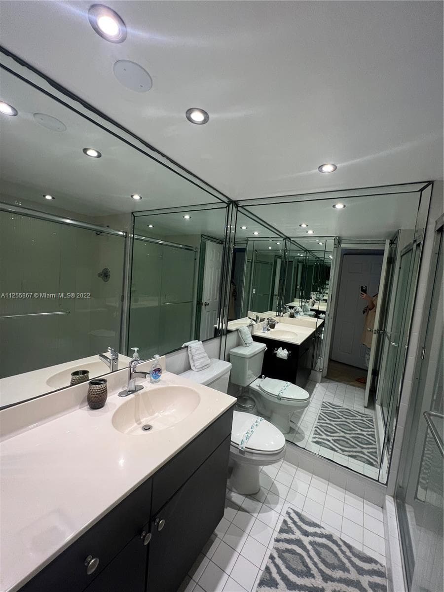 5161 Collins Ave 1711 photo 11