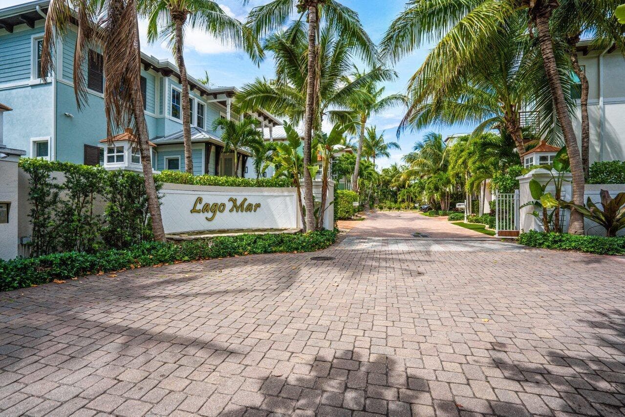 900 Lago Mar Lane 200 photo 5