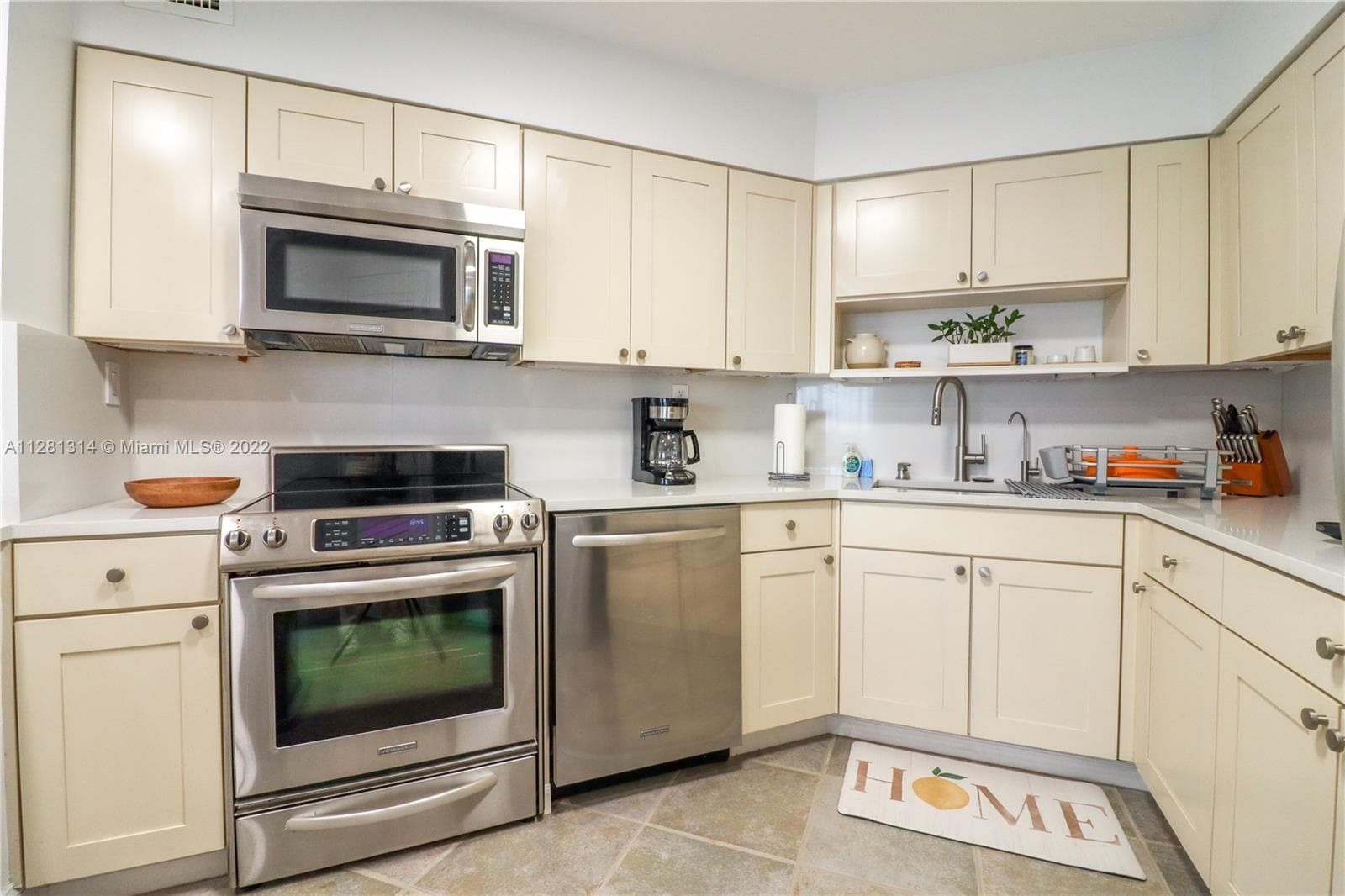 5161 Collins Ave 404 photo 17