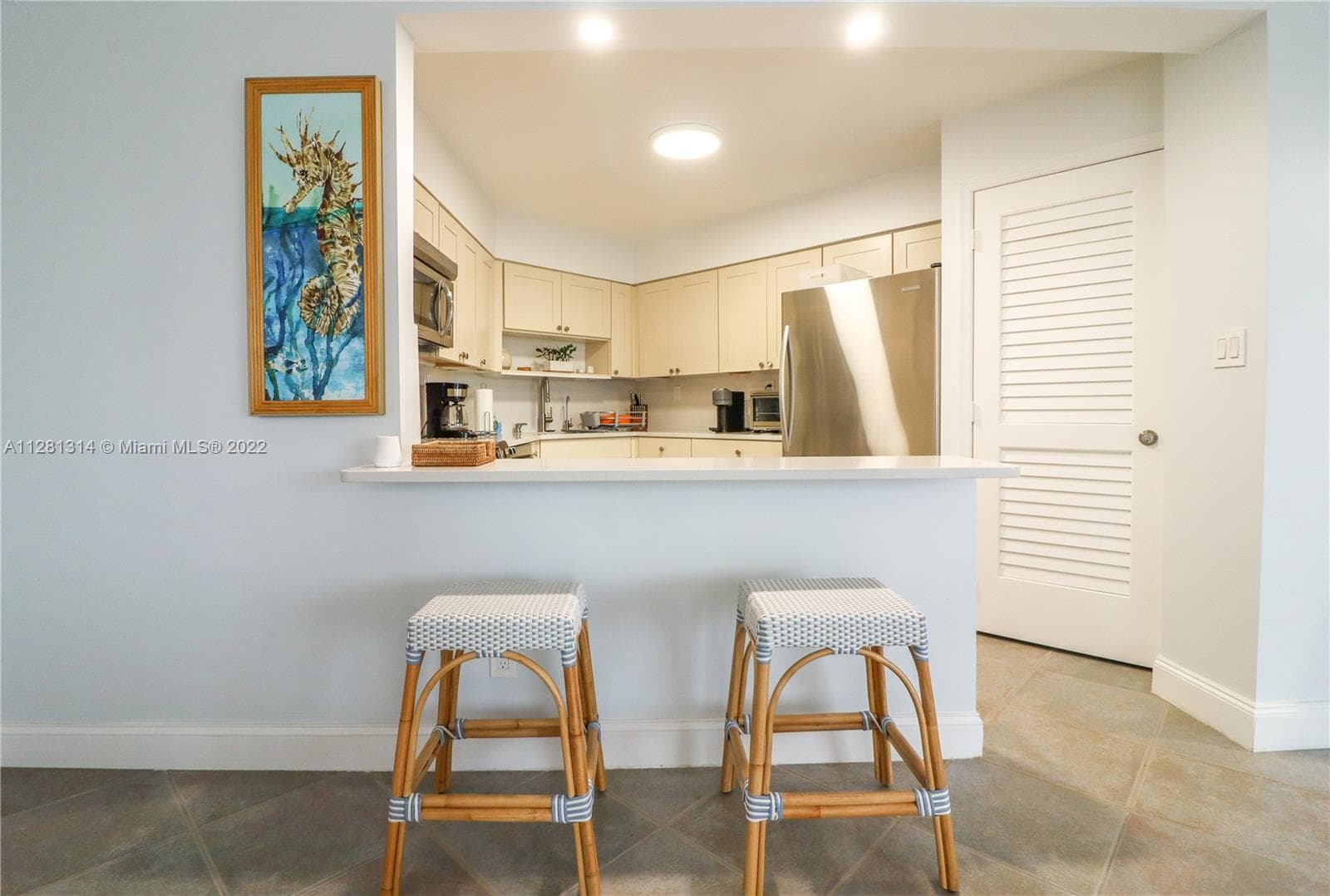 5161 Collins Ave 404 photo 7
