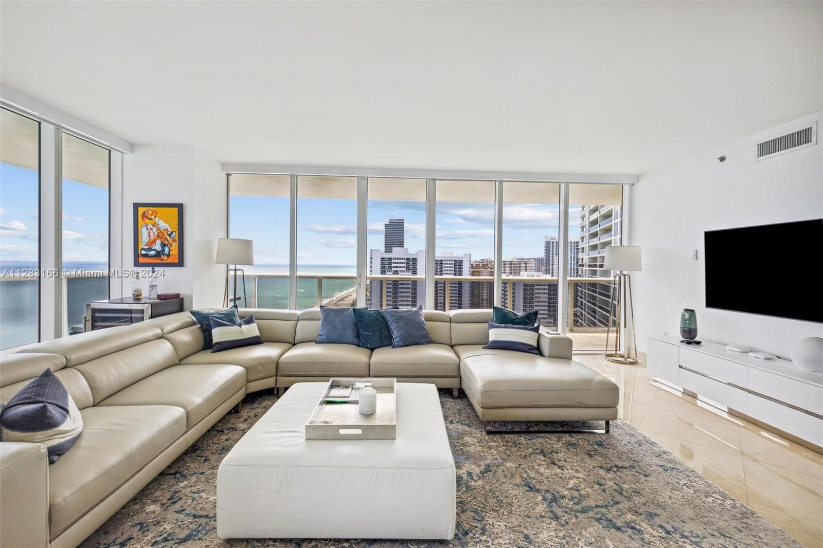 1830 S OCEAN DR 2102 photo 2