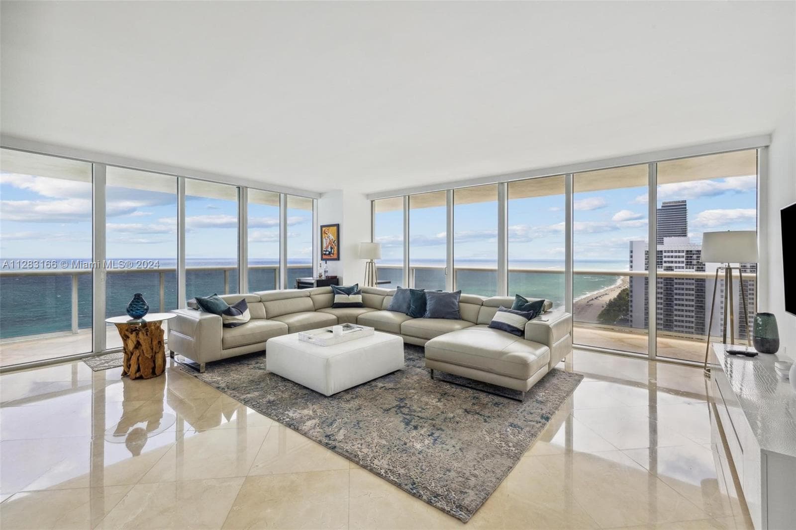 1830 S OCEAN DR 2102 photo 3
