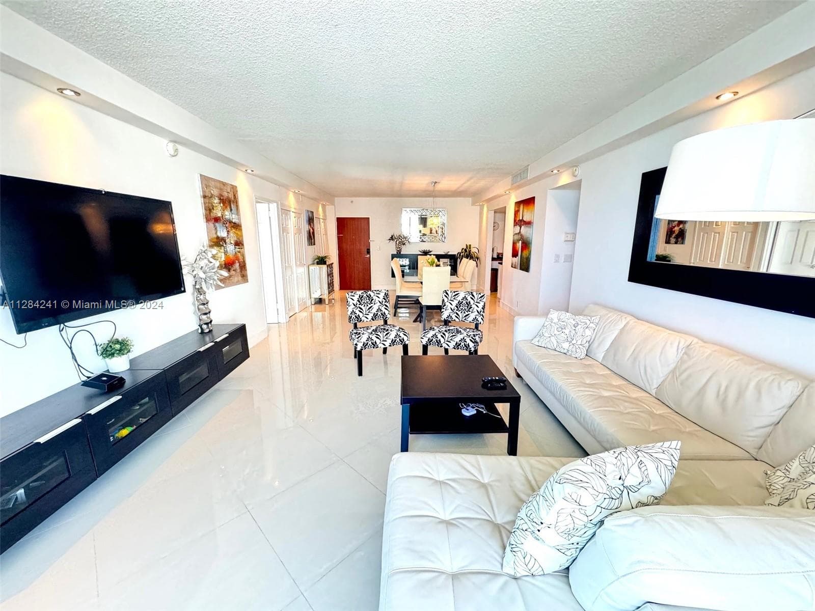 3901 S Ocean Dr 8E photo 1