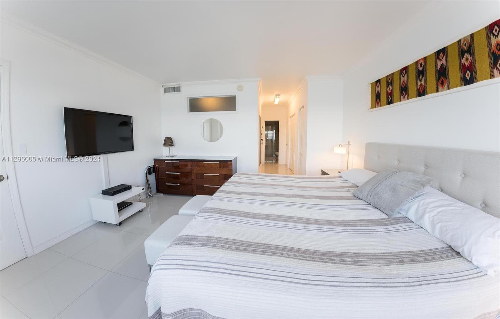 5601 Collins Ave 1206 photo 13