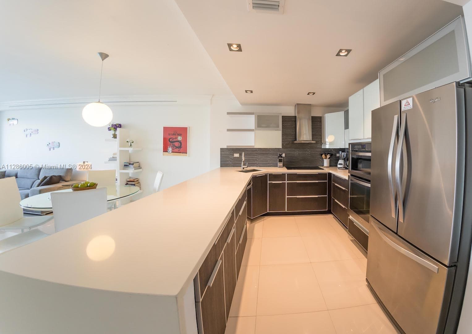 5601 Collins Ave 1206 photo 7