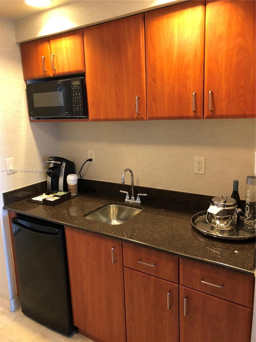 18001 Collins Ave 501 photo 7