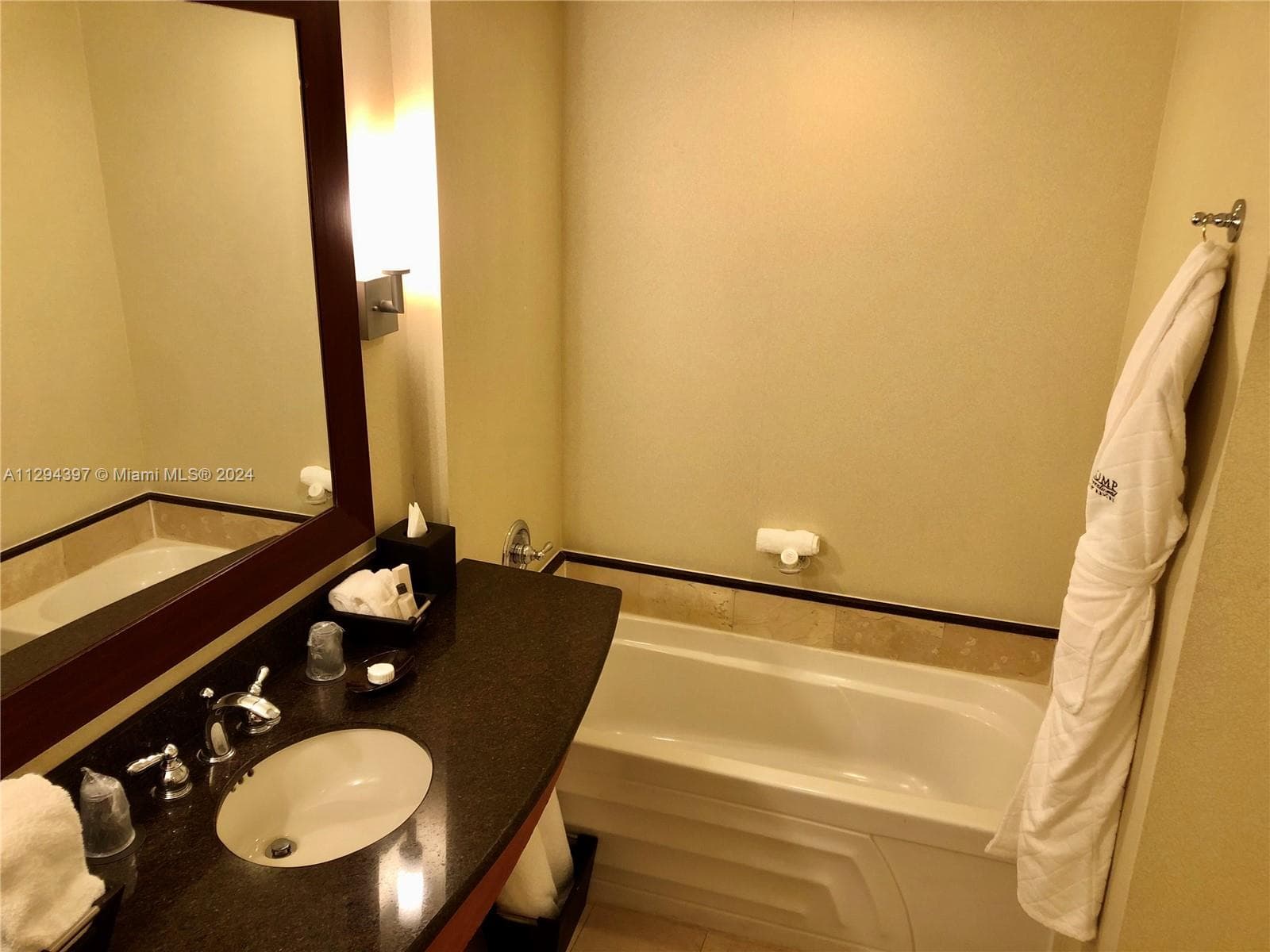 18001 Collins Ave 501 photo 9