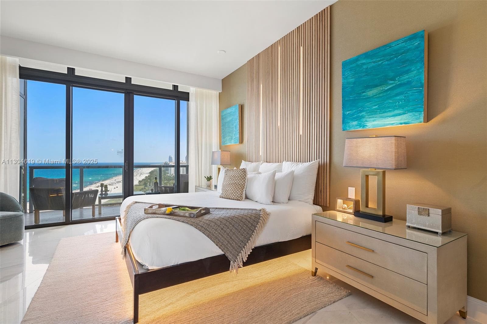 2201 Collins Ave 1926/PH- photo 2