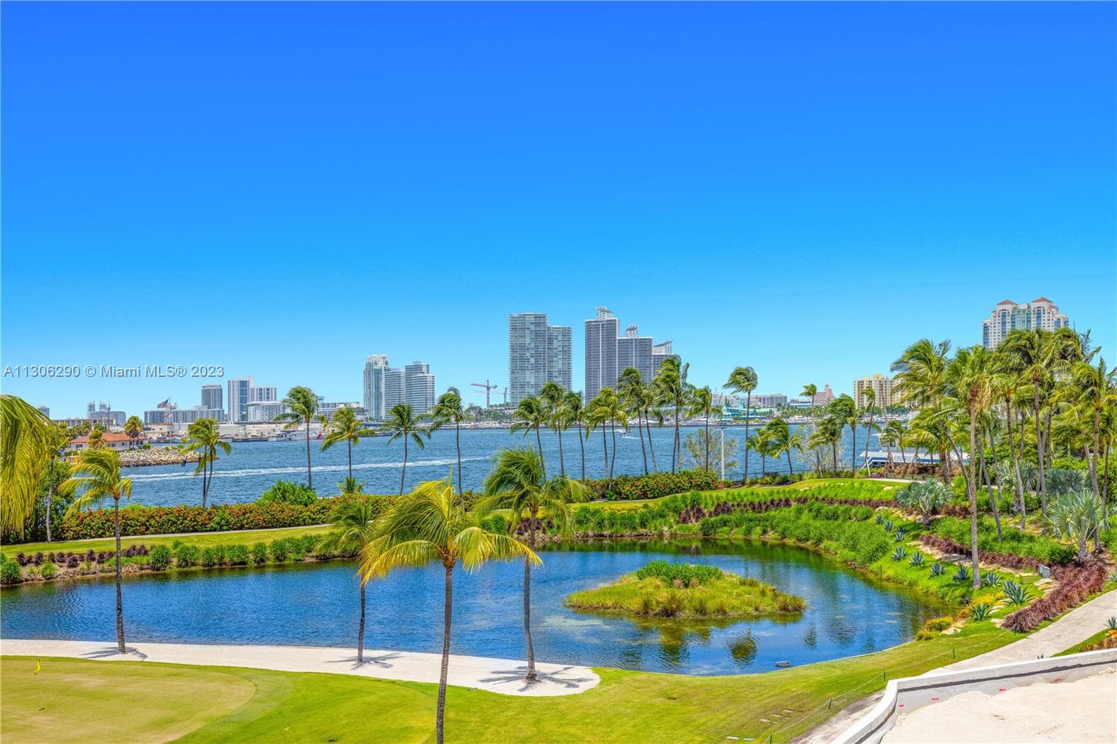 1006 Fisher Island Drive photo 2