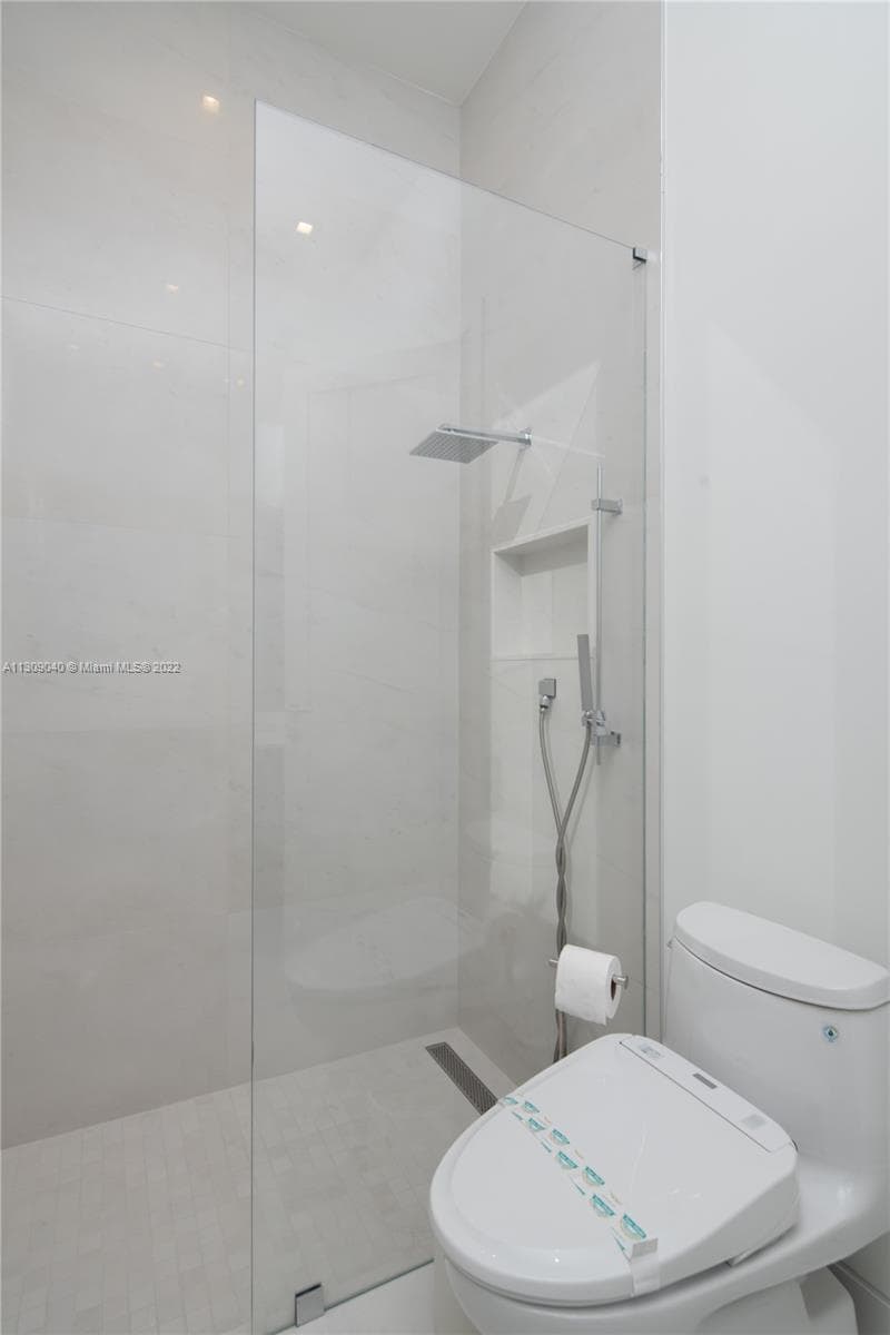 128 Fiesta Way photo 23