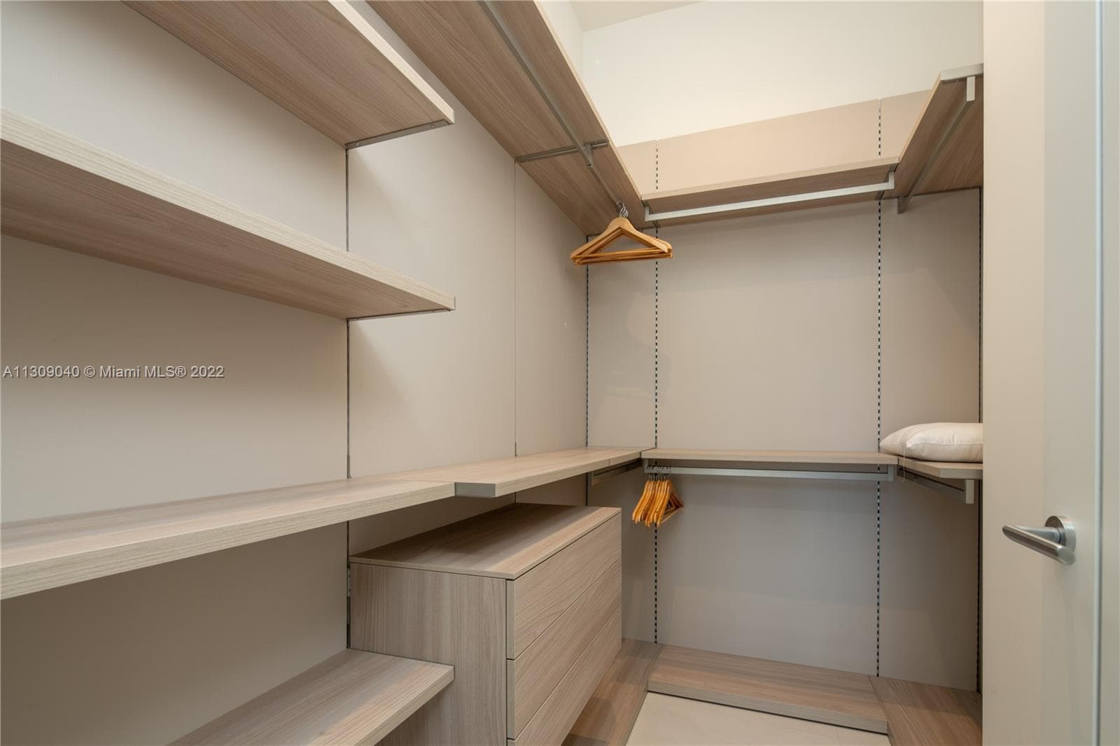 128 Fiesta Way photo 24