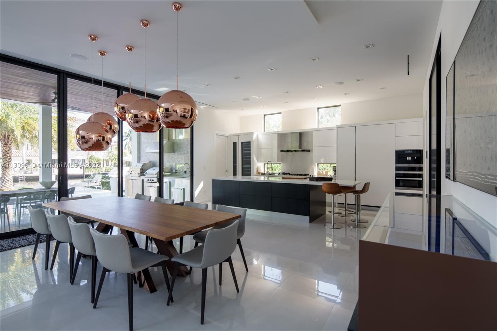 128 Fiesta Way photo 8