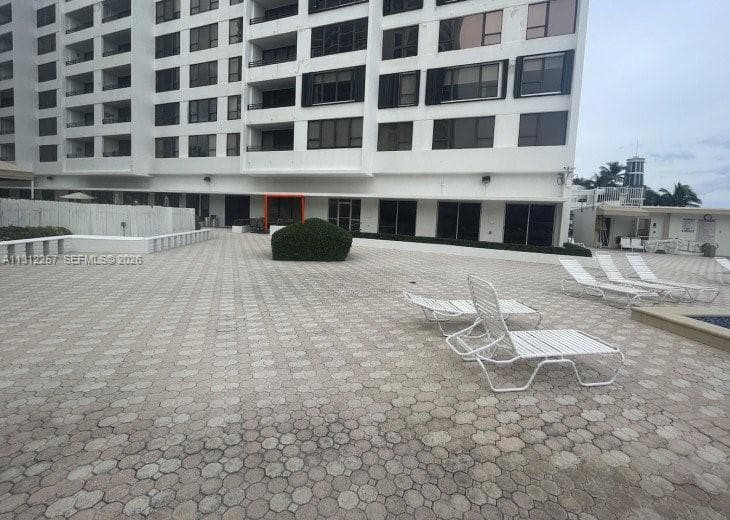 3505 S Ocean Dr 108 photo 1