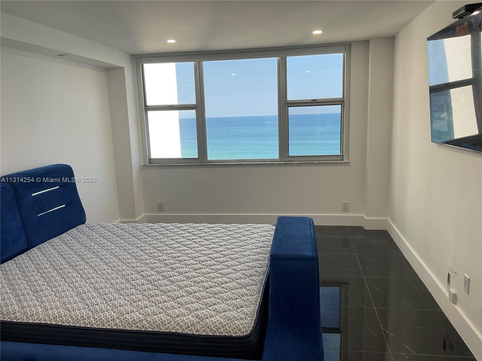 3180 S Ocean Dr 1503 photo 13