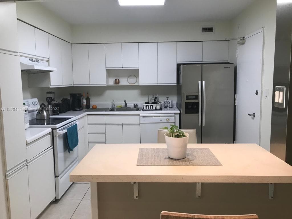 5151 Collins Ave 727 photo 14