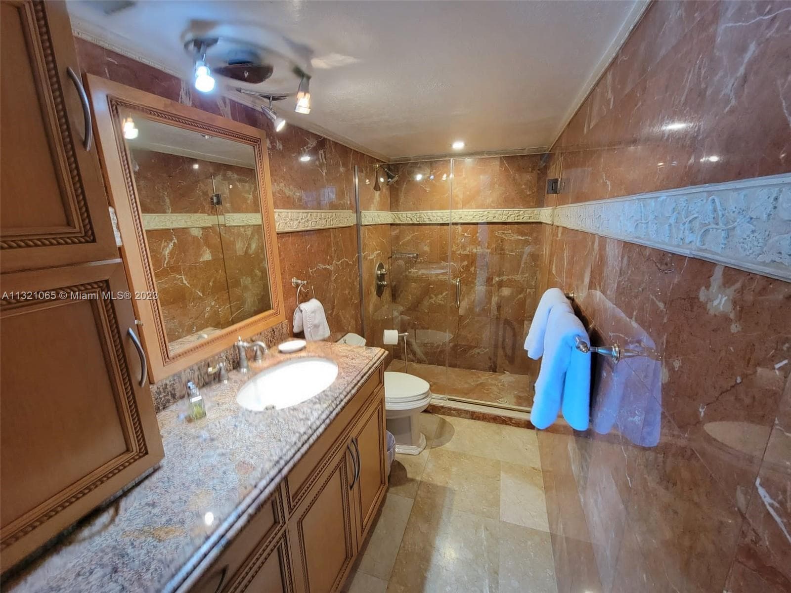 5151 Collins Ave 1036 photo 10