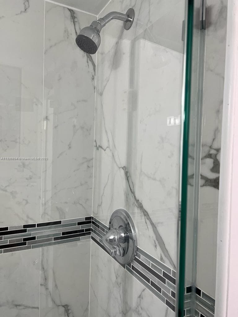 3725 Ocean Dr 1503 photo 10