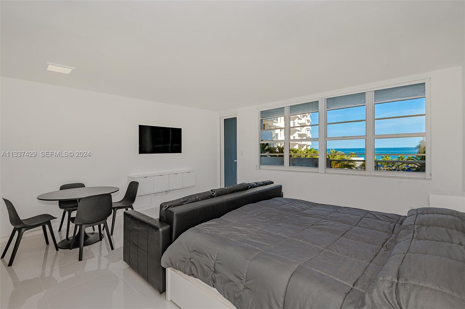 100 Lincoln Rd 519 photo 3