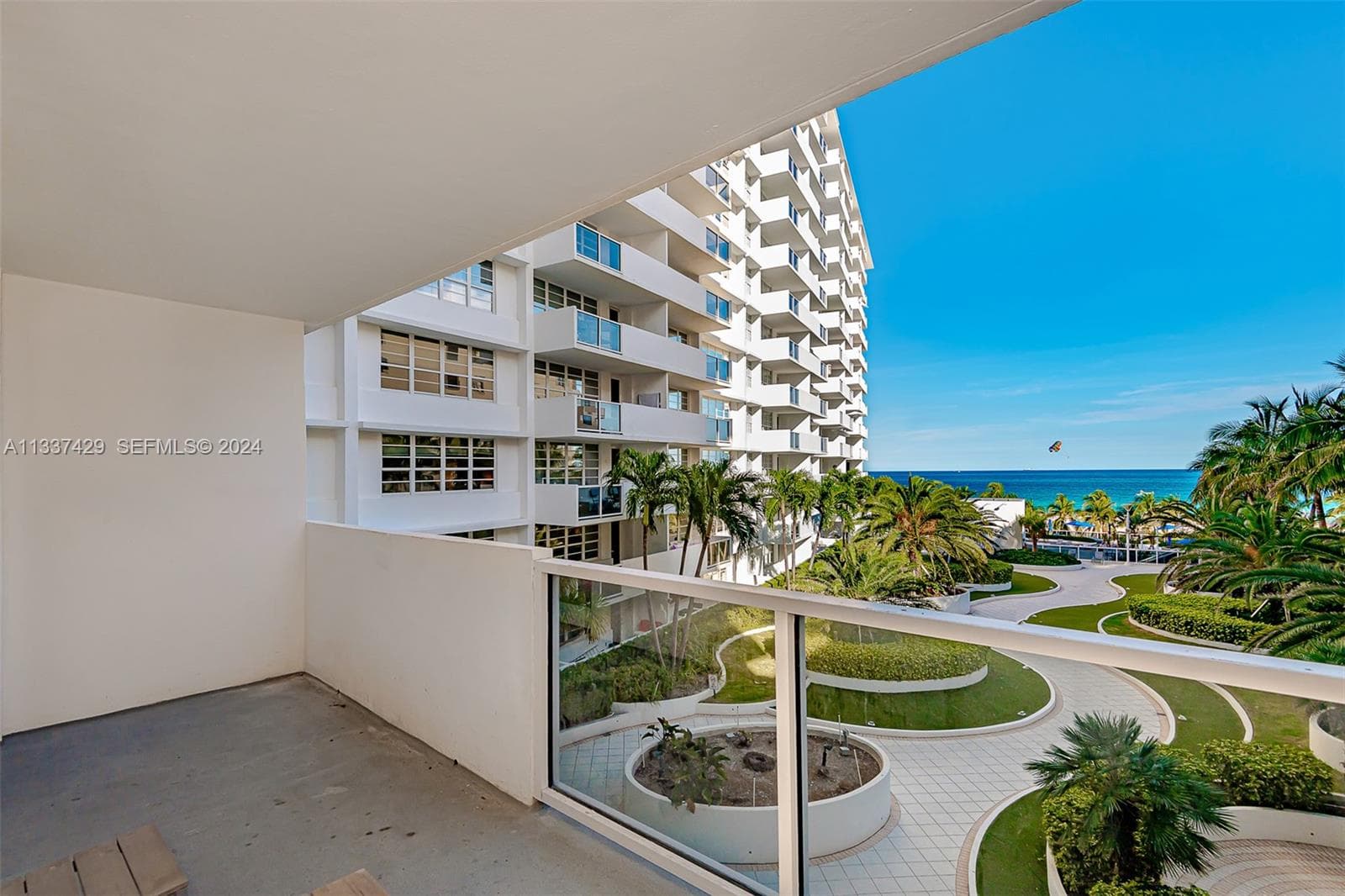 100 Lincoln Rd 519 photo 1