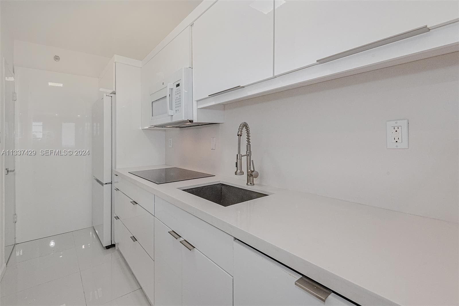 100 Lincoln Rd 519 photo 10