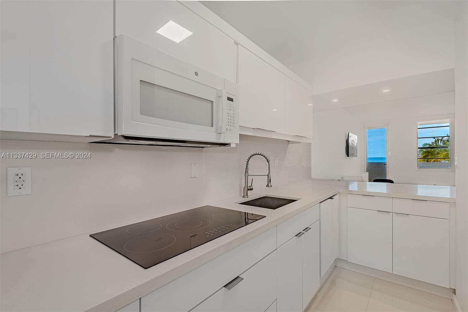 100 Lincoln Rd 519 photo 11