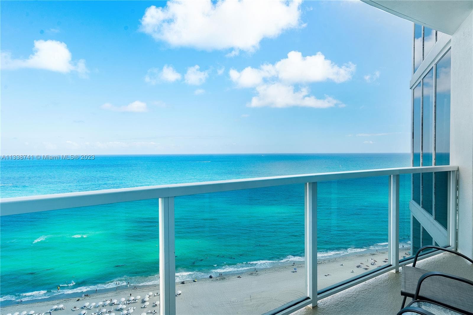 18001 Collins Ave 2009 photo 20